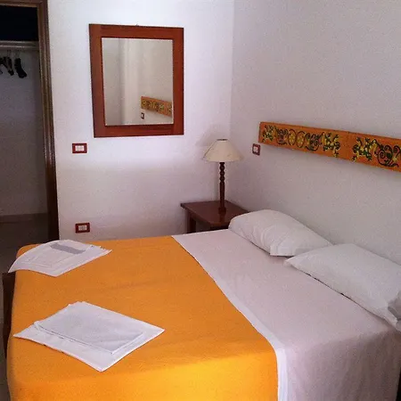 韦卡诺布卢酒店 *